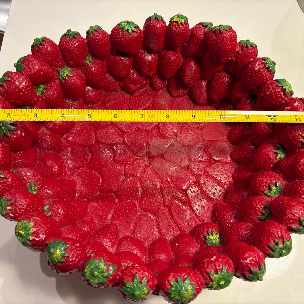 Strawberry Shaped Decorative Bowl Vintage - Picture 4 of 5